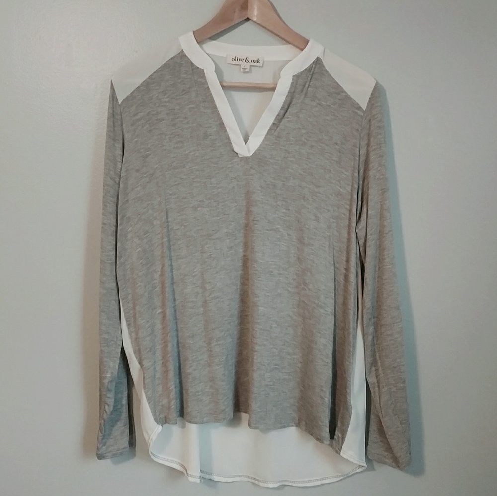 Nordstrom Olive and Oak Long-Sleeve VNeck High Low